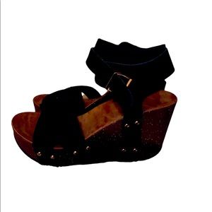 Black wedge sandal